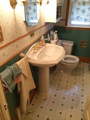 Before photo of bathroom