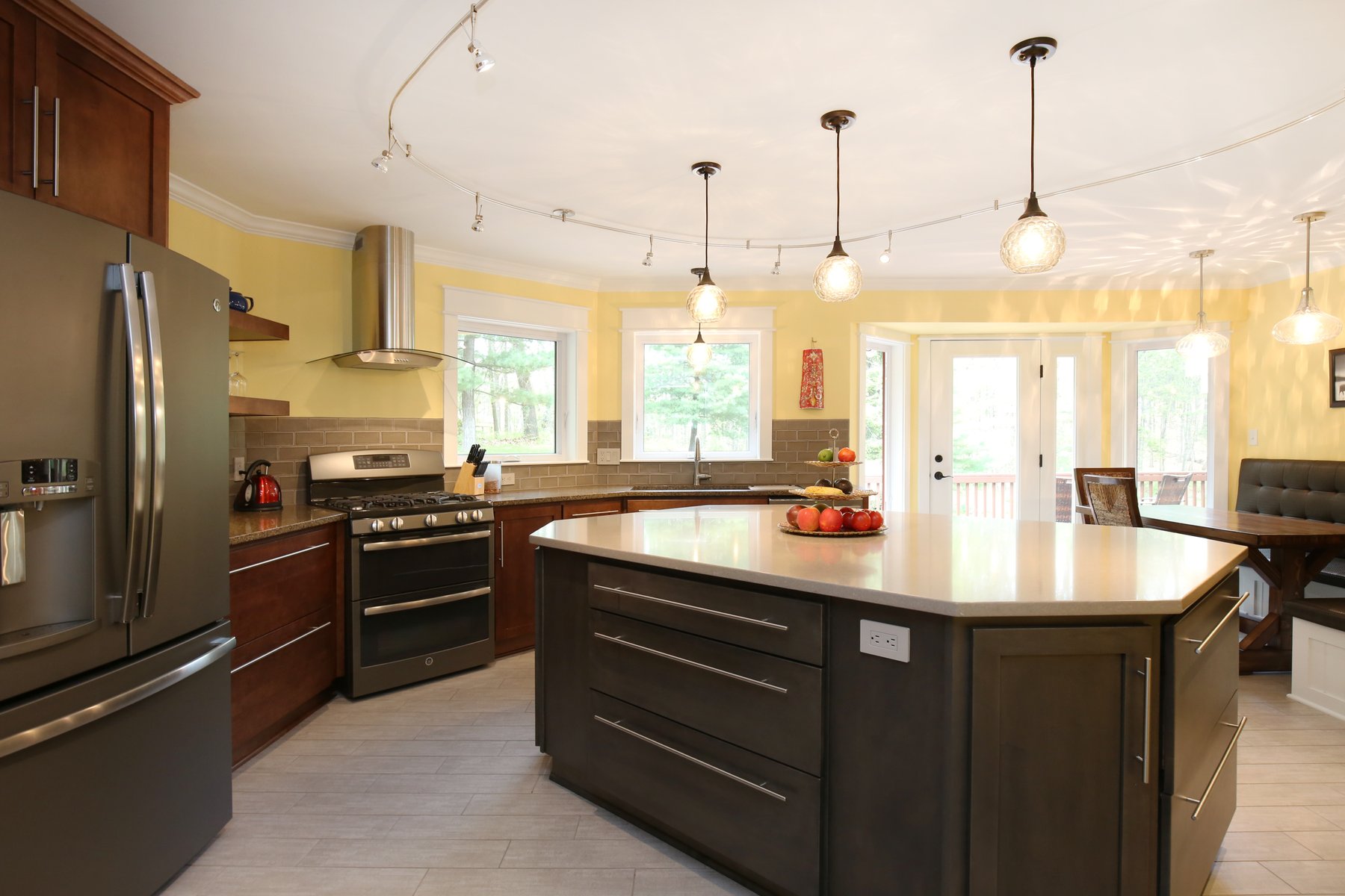 Should My Kitchen and Bathroom Match?