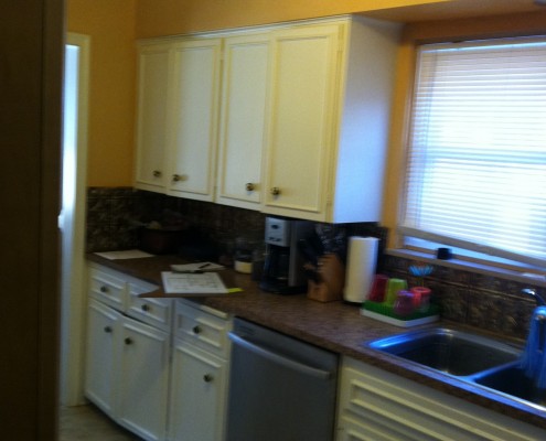 Before photo of kitchen.