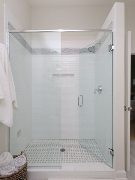 Thompson-remodeling-Classic White Bathroom Remodel10.jpg