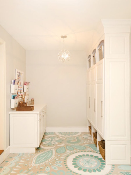 Thompson-remodeling-family-mudroom-gold-award.jpg