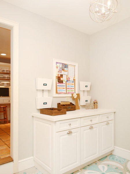 Thompson-remodeling-family-mudroom-gold-award3.jpg