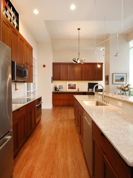 thompson-remodeling-condo-kitchen6.jpg