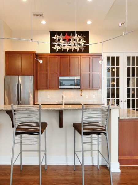 thompson-remodeling-condo-kitchen8.jpg