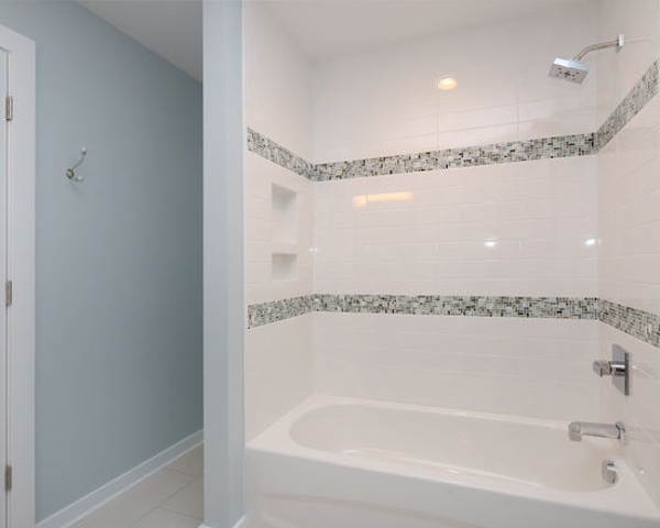 Thompson-remodeling-modern-and-clean-bath.jpg