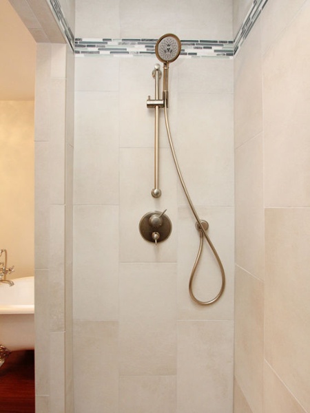 Thompson-remodeling-Modern European Master Bath5.jpg