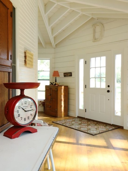 Thompson-Remodeling-A-New-Entry-with-Nostalgic-Roots17.jpg