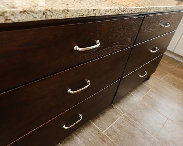 Thompson-Remodeling-two-tone-kitchen-upgrade4.jpg