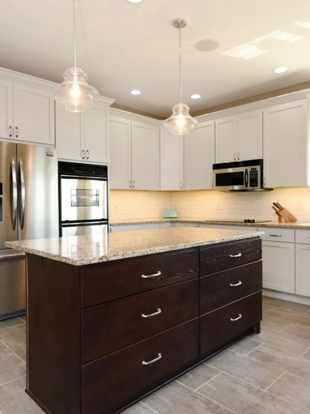 Thompson-Remodeling-two-tone-kitchen-upgrade7.jpg