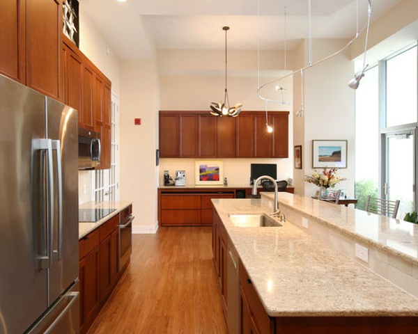 thompson-remodeling-condo-kitchen.jpg